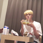 [방탄소년단] 왜 석진이는 가면갈수록 웃기냐