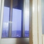 <b>헐랭</b> 동튼다