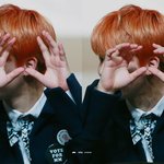 [방탄소년단] <b>단풍잎</b> 4개