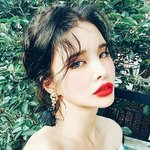 이 입술 <b>자연</b>일까 주사일까