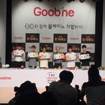 [EXO] 엑소 팬들 100명과 오붓한 시간