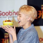 [EXO] 시우민 망고치밥  핫했음ㅋ
