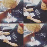 [EXO] 민석이랑 찬열이 싸인해<b>주네</b> ㅋㅋㅋㅋ