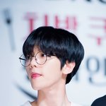 [백현] 오빠와 아빠의 <b>경계선</b>사이 변백현씨 ㅋㅋㅋ