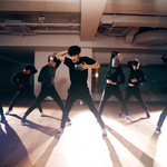 [EXO] 애들이 다 <b>검정</b>옷입고있어서