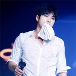 나를 미치게하는 男돌 <b>셔츠</b> 한 장