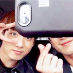 [방탄소년단] 브이했다가 <b>선배</b>님이 손하트하니까 급 바꾸는 <b>정국</b>이ㅋㅋㅋㅋㅋ