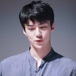 [EXO] 세훈이 무슨 할아버지 옷을 입혀놨는데