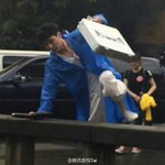 [EXO] 어어~? 야 장사장 담 넘는다~