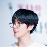 [EXO] 엑소 중에 제일 아픈 손가락은 백현이인듯