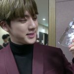 [방탄소년단] 미모감상하다가 손을 봤는데엑...?!
