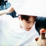 [세븐틴] 오늘 출근길 찬이 입은 <b>셔츠</b>