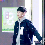 [EXO] 시우민한테 달려가서 입술 박치기 하고싶다