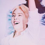 [시우민] ㅅㄷ 날씨도 축복해주는 개봉일!