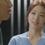 빠져들 수 밖에 없는 박신혜의 <b>사슴</b>같은 눈망울