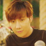 [인피니트] 요즘 규 <b>입꼬리</b> 올려 웃는 거 배워왔나봐...