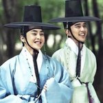[시우민] ㅅㄷ혹시 <b>영화</b> 관객증가 추이 그런거 잘 아는 웅녀 없어...