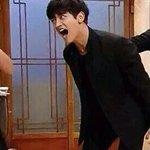 [EXO] ㅅㅂ 누어있는데 생리흐르는느낌