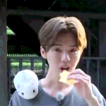 [EXO] 까르띠에 <b>소니</b> 푸마 모델은 아무나 하나 ㅋ