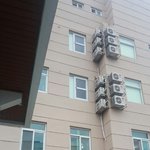 <b>실외기</b>소음문제 조언부탁드립니다[ <b>실외기</b>14개가 저희집을보고있어요...