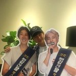 [EXO] 옛날에 부이앱에서 몇만 돌파하면 <b>여장</b>한댔지