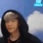 [백현] 백현이 V앱 <b>첫방송</b>(쌩얼주의!)