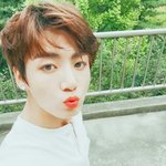 [방탄소년단] +)이삐덜 보정해따(툭)