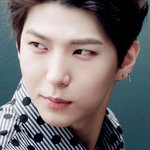 손 뻗으면 닿을 男돌 초<b>근접</b> 직찍