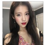 미모에 <b>한계점</b> 없이 매일 리즈시절 찍는 아이유