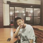 이사진 친구프<b>산데</b> 누구야?