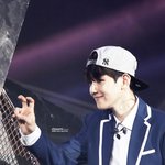 [EXO] 백현왕자님 이 모자도 다 팔리셨다구 <b>완판</b>남 ><