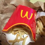 [꼭봐주세요] 맥<b>XXX</b> 감자튀김에서 벌레가 나왔어요(사진첨부)