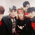 [EXO] <b>오늘자</b> 느금이들