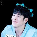 목소리와 얼굴이 매치 안되는 남돌들