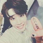 [댓글부탁해] 얘 누군지 아는사람..?ㅜㅜ급해