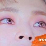 [시우민] 핑크<b>자켓</b>입고 핑크렌즈 낀 시우민석씨