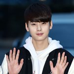 [EXO] 으누 턱성형 <b>전후</b>