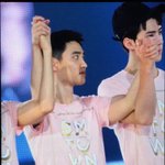 [EXO] 이거 뭐 어떻게된거임