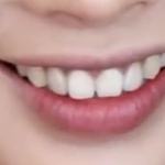 [EXO] 이 입술<b>색</b> 같은 <b>틴트</b>나 립스틱 아는싸람...