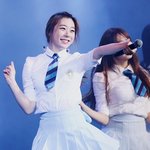女아이돌의 무대 위 매력<b>발산</b>