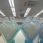 [세븐틴] ㅅㄷ 방금 ㄷㅇㅅ에서 빗 봤는데 <b>캐럿</b>봉이랑 모양 비슷함ㅋㅋ