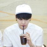 [방탄소년단] (추가+)민윤기 어깨 <b>실감</b>짤들