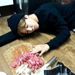 [방탄소년단] 고기<b>재우</b>는 찌민