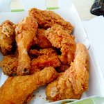 [EXO] 치킨먹는데 막둥이가 나보고 세훈이 좋아하는거 맞녴ㅋㅋㅋ