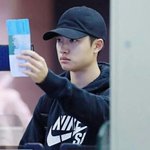 [EXO] 여기 여권이오 공항<b>양반</b>