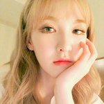 [댓글부탁해] 너희는 화장품 <b>어떤색</b>이 떠올라?