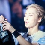 [시우민] 슬로건위에 <b>모자</b>쓰기 과정이래 ㅋㅋ(시우민)