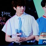 [방탄소년단] <b>아기</b>인줄만알았던꾹...어깨땜시옷이붕뜬다...크흡