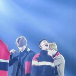 [EXO] ㅅ ㅣ발 이거 다시봐도 도경수 ㅈㄴ 우는 거 같음ㅋㅋ...