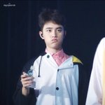 [EXO] 자고일어나니 이상한 옷을 입고있다.
